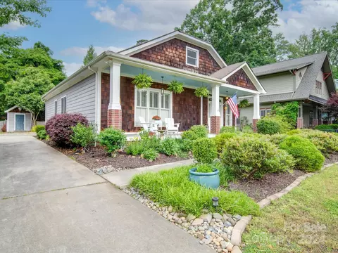 1235 Ivey Dr, Charlotte, NC 28205