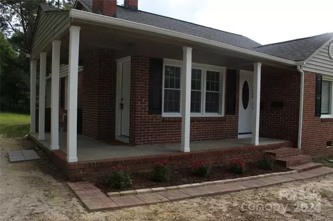 Exterior - 404 Laurel Ct, Lancaster, SC 29720 photo 1 of 2