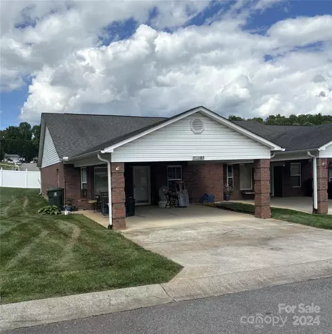 6001 Cloninger A Ct #A, Lowell, NC 28098