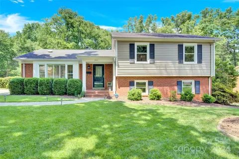 3607 Sulkirk Rd, Charlotte, NC 28210