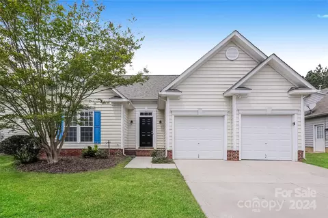 1002 Farmingham Ln, Indian Trail, NC 28079