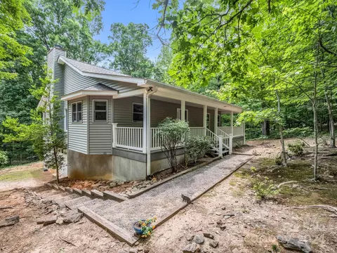 243 Woodmere Dr, Columbus, NC 28722