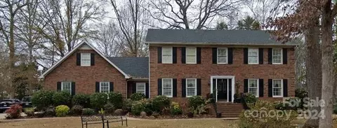 1310 Somerset Dr, Lancaster, SC 29720