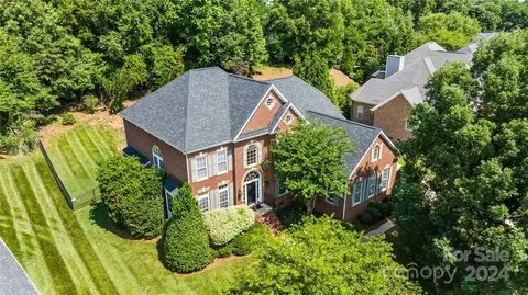 309 Chancelot Ln, Fort Mill, SC 29708