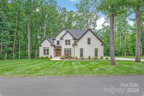109 Trillium Dr, Statesville, NC 28625