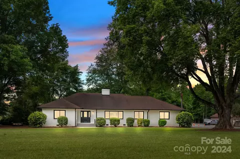 7101 Pleasant Grove Rd, Charlotte, NC 28216