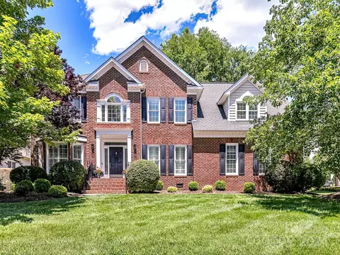 1107 Coachman Dr, Waxhaw, NC 28173