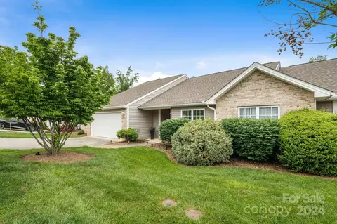 44 Farington Cir, Fletcher, NC 28732
