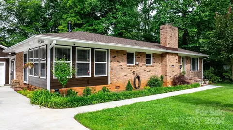 3946 Rockfern Rd, Charlotte, NC 28217