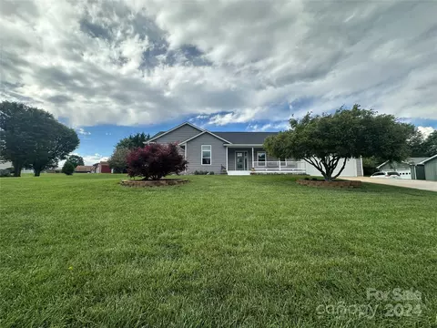 125 Sherwood Dr, Taylorsville, NC 28681