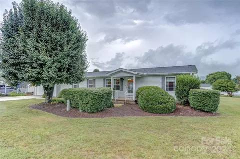 525 Riverwind 112 Dr #112, Hendersonville, NC 28739
