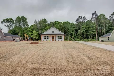 525 Blacksnake Rd, Stanley, NC 28164 photo 5