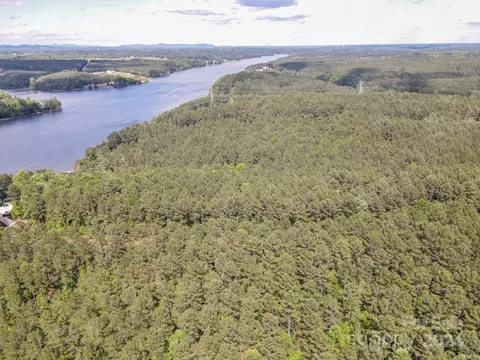 2189 Lighthouse Ln, Connelly Springs, NC 28612
