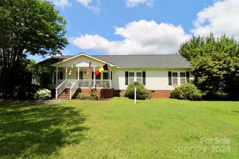 963 Bethel School Rd, Clover, SC 29710