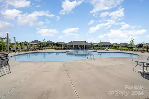 Exterior - 2201 Cherrybark Ct, Denver, NC 28037 photo 3 of 4