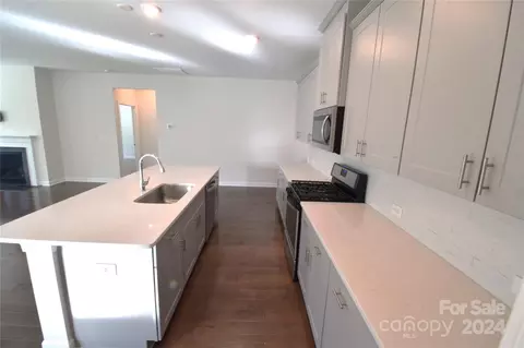 Kitchen - 2201 Cherrybark Ct, Denver, NC 28037 photo 1 of 1
