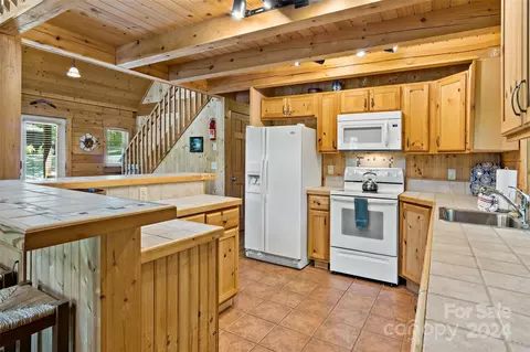 800 Lake Adger Pkwy, Mill Spring, NC 28756 photo 20