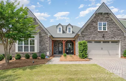 16841 Harbor View Rd, Charlotte, NC 28278