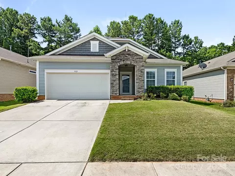 9127 Aubrac Ln, Charlotte, NC 28213
