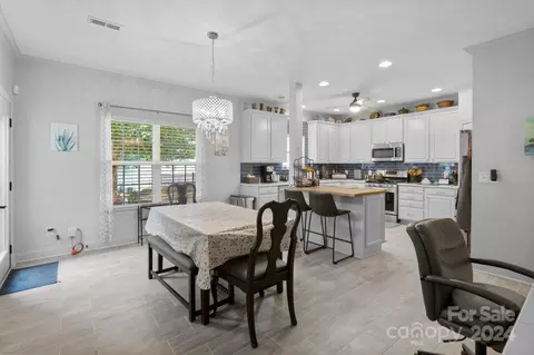 9510 Renick Dr, Cornelius, NC 28031 photo 10