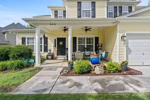 9510 Renick Dr, Cornelius, NC 28031 photo 3