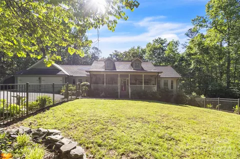 153 Brookside Dr, Columbus, NC 28722