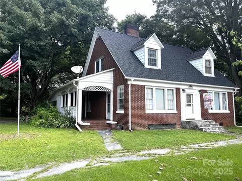 5237 Nc Highway 90 E Hwy, Hiddenite, NC 28636