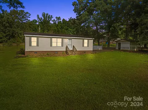 2412 Cimarron Cir, Midland, NC 28107