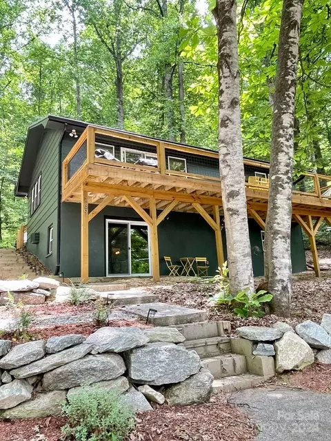 189 Youngs Mountain Dr, Lake Lure, NC 28746