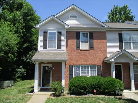 3033 Golden Dale Ln, Charlotte, NC 28262
