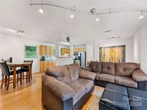 Living - 46 Highland Ter, Clyde, NC 28721 photo 3 of 5