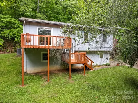 Exterior - 46 Highland Ter, Clyde, NC 28721 photo 1 of 4