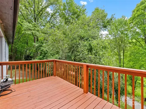 Exterior - 46 Highland Ter, Clyde, NC 28721 photo 3 of 4
