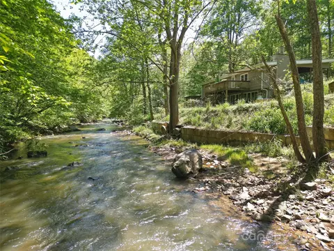 183 Thurman Briggs Ln, Mars Hill, NC 28754