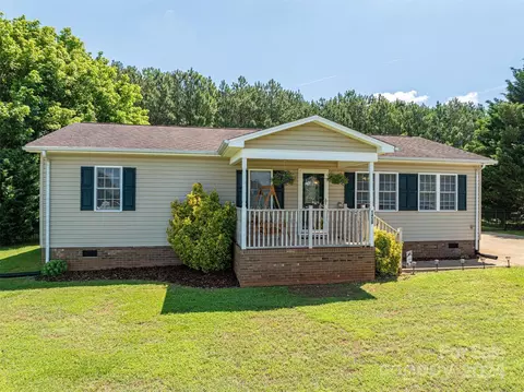1450 Casar Lawndale Rd, Casar, NC 28020