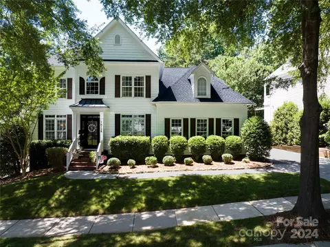 16134 Glen Miro Dr, Huntersville, NC 28078