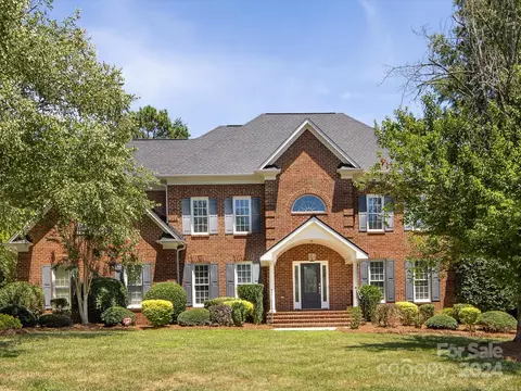 15702 Strickland Ct, Charlotte, NC 28277