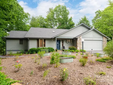 11 Brody Trl, Asheville, NC 28804