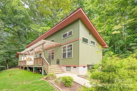 45 Corvis Ln, Flat Rock, NC 28731