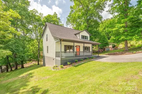1016 Mountain Dr, Candler, NC 28715