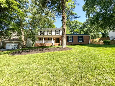 1329 Brittle Creek Dr, Matthews, NC 28105
