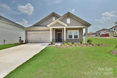 1900 Silver Canoe 214 Way #214, Stanley, NC 28164