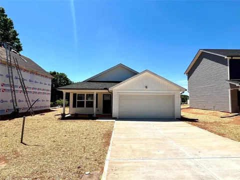796 2nd Se St SE, Conover, NC 28613