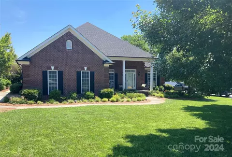 7821 Tottenham Dr, Harrisburg, NC 28075