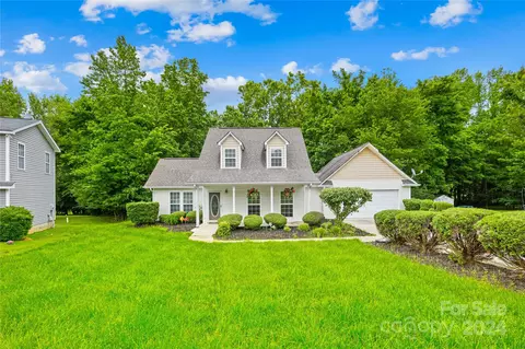 11242 Mallard Crossing Dr, Charlotte, NC 28262