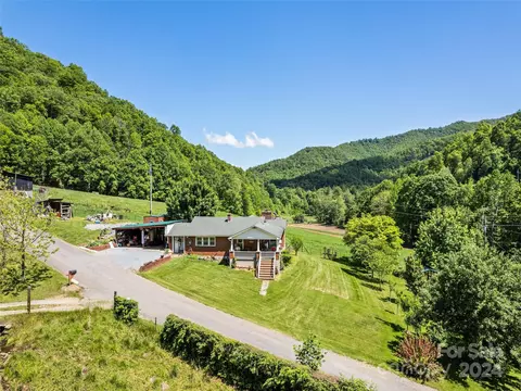 104 Brown Hollow Rd, Canton, NC 28716