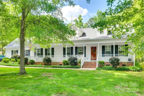 1381 London Dr, Rock Hill, SC 29732