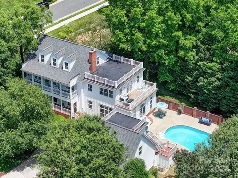 1073 Briarcliff Rd, Mooresville, NC 28115