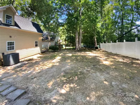 Exterior - 7789 Red Robin Trl, Denver, NC 28037 photo 1 of 3