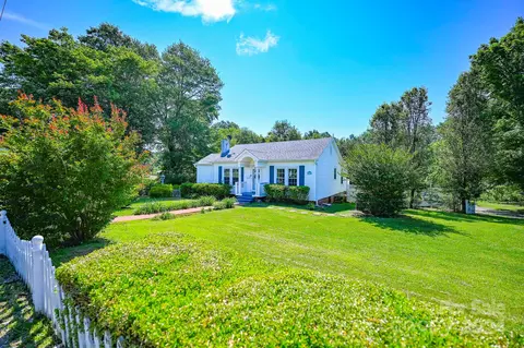 587 S Church St, Forest City, NC 28043